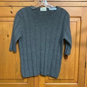 Nieman Marcus cashmere top. Size M